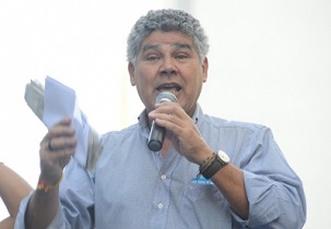 Chico Alencar, un député fédéral du Brésil, qui a récemment prononcé un discours devant le Congrès en faisant l’éloge du geste de l’ayatollah Tehrani.