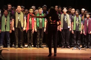 Une chorale de 95 personnes de la première édition du Festival de musique bahá’í s’est produite à la Merdeka Unity Devotional (réunion de prière Merdeka pour l’unité), le dimanche 31 août, pour marquer la Journée de l’indépendance de la Malaisie.