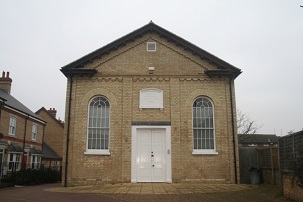 La Afnan Library est maintenant abritée en permanence dans une ancienne chapelle de Sandy, un bourg près de Cambridge.