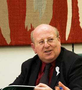 Mike Gapes, orateur lors de la présentation du pamphlet  publié par 