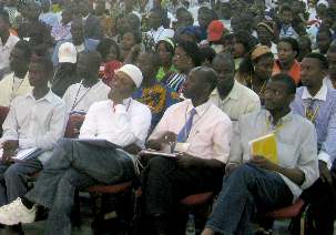 A Abidjan, 1 200 personnes étaient rassemblées lors de la huitième des neuf conférences organisées en Afrique sur la période de quatre mois.