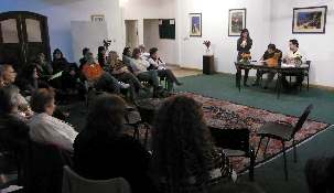 Les bahá’ís de Buenos Aires en Argentine tiennent leur réunion annuelle pour élire leur Assemblée spirituelle locale de neuf membres, qui est l'une des deux plus anciennes en Amérique du Sud. L'événement a eu lieu le 20 avril dernier.