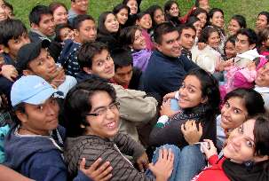 Au Honduras, soixante jeunes de toute l’Amérique centrale ont pris part au séminaire de 10 jours conçu afin d’étudier comment leur vie pourrait être basée sur les principes inspirés de la science et de la religion. (Photo de Andres Shahidinejad)