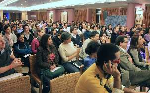 À Vérone en Italie, 300 jeunes originaires de 39 pays se sont réunis entre Noël et nouvel an pour une conférence ayant pour thème « Vivre une vie cohérente ». (Photo: Sina Taheri)
