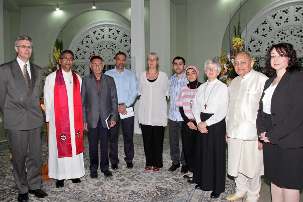 Des représentants de sept grandes religions mondiales ont lu des extraits de leurs écrits sacrés lors d’un service marquant la Journée internationale de la paix à la maison d’adoration bahá’íe de Sydney le mercredi 22 septembre.
