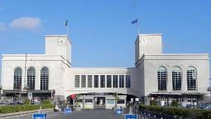Le terminal maritime du port de Naples en Italie, où le centenaire de la visite de ‘Abdu’l-Bahá a été commémoré du 31 mars au 1er avril 2012.