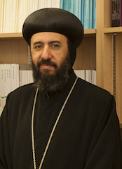 L’évêque Angaelos de l’Eglise copte orthodoxe au Royaume-Uni. Dans sa récente déclaration, l’évêque Angaelos loue le geste de l’ayatollah Tehrani, disant qu’il prie pour que la promotion de la tolérance et de la coexistence devienne « de plus en plus manifeste non seulement en Iran, mais aussi au Moyen-Orient et dans le monde entier ».