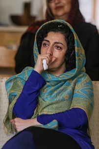 Nargess Mohammadi, une célèbre militante des droits des femmes et la vice-présidente du Centre des défenseurs des droits de l’homme.
