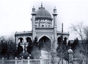 Le Temple d’Ashkhabad, première Maison d’adoration bahá’íe construite au monde, a été détruit par un tremblement de terre.