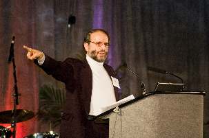John A. Grayzel, professeur et président de la chaire baha'ie pour la Paix Mondiale  à l’Université de Maryland