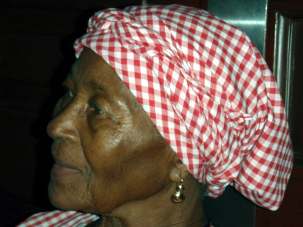Une femme bahá’íe Garifuna.
