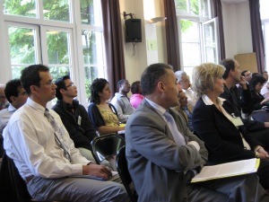 Des participants à la 51ème convention nationale des bahá‘ís de France