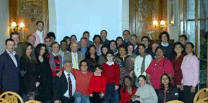 L’ensemble des participants à la fête de Naw-Rúz, organisée au Centre national bahá’í de Paris.