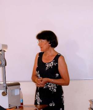 Shanaz Daghighi, Docteur en médecine, présente son exposé: «Médecine du cœur d’après les écrits bahá’ís».