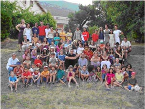 Photo de groupe des camps enfants et pré-ados - Yakari 2004
