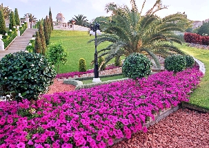 Jardins entourant son Tombeau du Báb à Haïfa en Israël