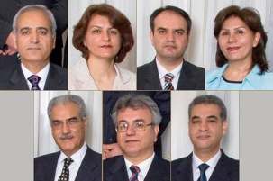 Les sept bahá’ís, dont le procès était prévu le 11 juillet 2009 et a, apparemment, été repoussé, sont, en haut depuis la gauche, Behrouz Tavakkoli, Fariba Kamalabadi, Vahid Tizfahm et Mahvash Sabet ; en bas depuis la gauche, Jamaloddin Khanjani, Saeid Rezaie et Afif Naeimi.