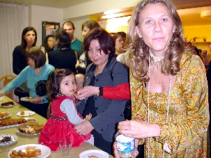 Au centre national bahá’í à Paris, les participants à cette commémoration ont partagé un moment de convivialité à l’issue du temps de recueillement