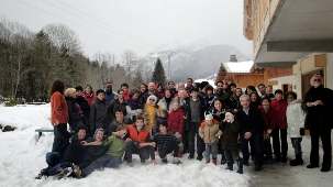Même la photo de groupe est prétexte à s’amuser !