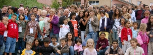 De tout âge et de tout horizon, les bahá’ís et leurs invités et amis ont vécu une semaine riche en émotions, en août 2007 à Valrance.