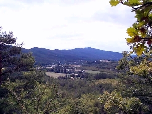 La vallée qui abrite les trois sites du camp Yakari: Beauvallon dans la commune de Dieulefit. Quison dans la commune de Francillon et Val Brian est dans la commune de Grâne.