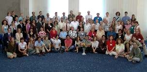 Le groupe des participants à la formation bahá’íe européenne relative aux affaires extérieures