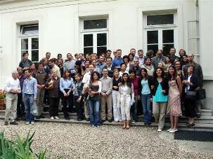 Le groupe des participants à la réunion des 26 et 27 mai à Paris