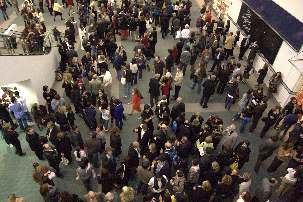 Avec une audience de 5700 personnes, la rencontre de Los Angeles est la conférence la plus importante de la série jusqu’à présent.