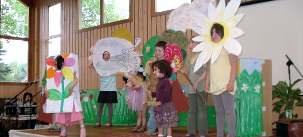 Costumes de printemps pour la classe d’enfants de Chambéry.
