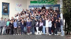 109 participants en provenance de toutes les régions de France, mais aussi de Belgique, Brésil, Maroc, Togo et Suisse se sont réunis durant huit jours au Centre international de séjour pour une session intensive de cercles d’études organisée par l’Institut Français de Formation Bahá’í.