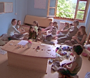 L’atelier d’activité manuelle était un des ateliers à la carte proposé aux enfants.