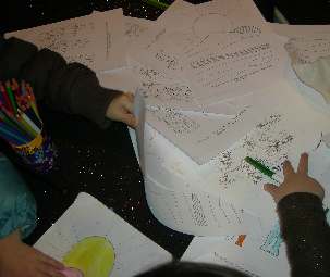 Les enfants pouvaient participer à un atelier de coloriage sur le thème des qualités.