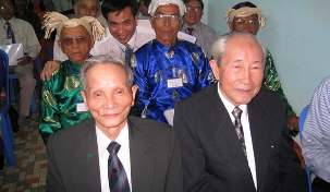 Quelques uns des délégués présents à la convention nationale bahá’íe vietnamienne de mars dernier.