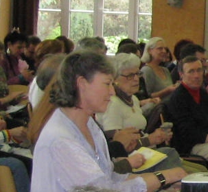Caroline Guidetti, professeur et consultante en développement durable, animatrice sur la radio « Ici et Maintenant », était une des conférencières de ce colloque.