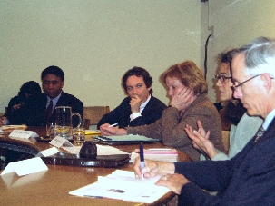 Les membres du panel de la Commission des Nations Unies, lors de la réunion sur la violence envers les femmes avec notamment de gauche à droite : Michael L. Penn, Fabien Fieschi, la modératrice Carolyn Hannan, Hedda Samson et Mike Wessells.