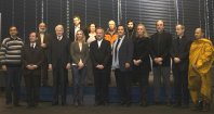 Le Président d’Islande, M. Olafur Ragnar Grimsson (troisième en partant de la gauche dans la première rangée) avec les membres fondateurs du Forum islandais pour le dialogue inter-religieux.