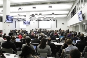 Une vue de la Commission des Nations unies sur la population et le développement, réunie pour sa 45ème session sur le thème « Les adolescents et les jeunes », du 23 au 27 avril 2012. Photo ONU/Paulo Filgueiras