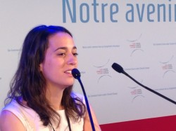 Sandya Abrar indique que l'engagement, le développement des capacités et l'appropriation par les communautés sont la clé du succès des projets.