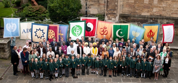 Des représentants de 24 groupes religieux qui ont participé à la conférence Faith in the Future (La Foi dans l’avenir), à Bristol, les 8 et 9 septembre.