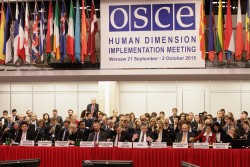 Session d’ouverture de la Réunion de l’implémentation de la dimension humaine 2015 à Varsovie, le 21 septembre. (Photo par l’OSCE/Piotr Markowski)