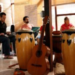 Pendant l’atelier qui a eu lieu en Équateur du 16 au 26 juillet 2016, les participants ont collaboré pour créer de nouvelles chansons.