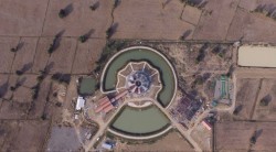 Vue aérienne montrant les progrès réalisés dans la construction de la maison d’adoration bahá’íe locale à Battambang, au Cambodge.