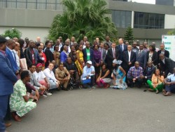 La réunion de consultation régionale pour les groupes majeurs et les parties prenantes de l’Afrique du 10 au 11 juin 2017 à Libreville, au Gabon. Le représentant de la CIB, Solomon Belay, est assis 3e à partir de la gauche.