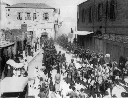 Des lanciers indiens à Haïfa, 1918 (photo avec l’aimable autorisation du British War Museum, accessible via Wikimedia Commons).