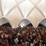 Environ 5 000 invités ont participé à une célébration au temple de New Delhi, en Inde.