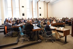 Une centaine de personnes, comprenant des juristes, des universitaires et des acteurs de la société civile, ont assisté à la table ronde sur la liberté de religion ou de conviction à la conférence de l’ASCL tenue à Washington, DC, les 26 et 28 octobre.
