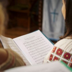 L’illustration de janvier, la liturgie orthodoxe. Crédit photo Christian Creutz