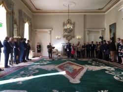 Le président d’Irlande s’adressant à une délégation de bahá’ís