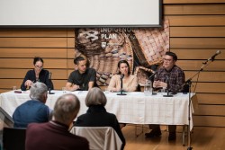 De gauche à droite: Lisa Dufraimont, professeure agrégée, Osgoode Hall Law School ; Robert Clifford, doctorant, Osgoode Hall Law School ; Sarah Morales, professeure adjointe, faculté de Droit de l’université d’Ottawa ; Douglas S. White, directeur, Centre des traités pré-confédération et réconciliation, université de Vancouver Island, conseiller et négociateur en chef de la Première Nation Snuneymuxw à Nanaimo (C.-B.).