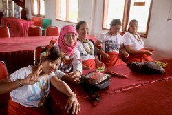 Enseignants des écoles établies par l’YBTI assistant à la conférence.